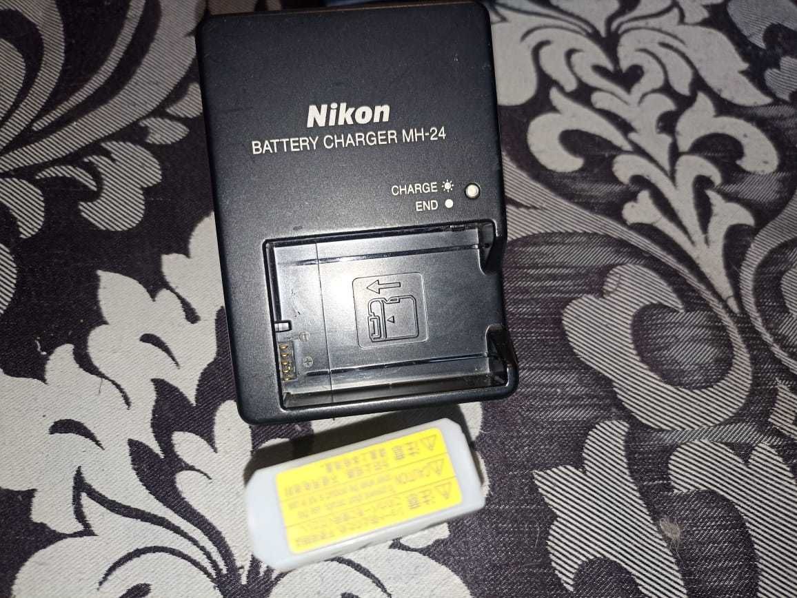 Фотоаппарат Nikon D3100 со всем необходимым
