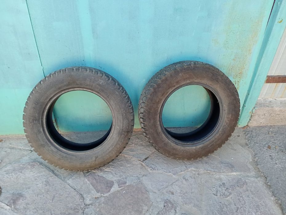 Шины зимние В отличном состоянии