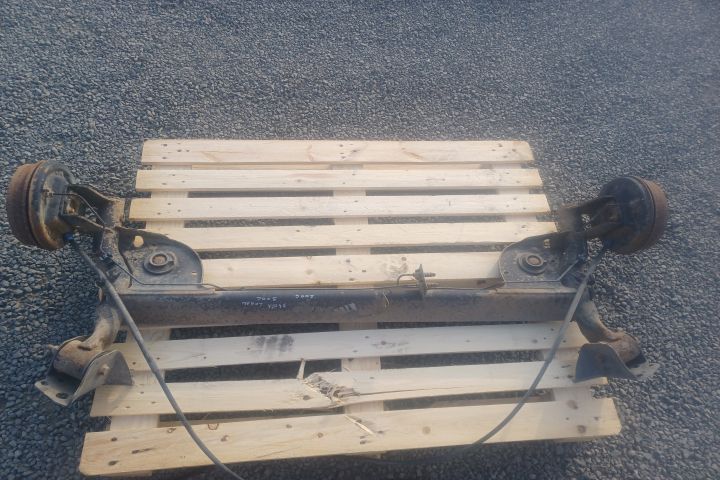 Punte spate 1.4B 2006 Dacia Logan 1 [2004 - 2008] Sedan 1.4 MT (75 hp