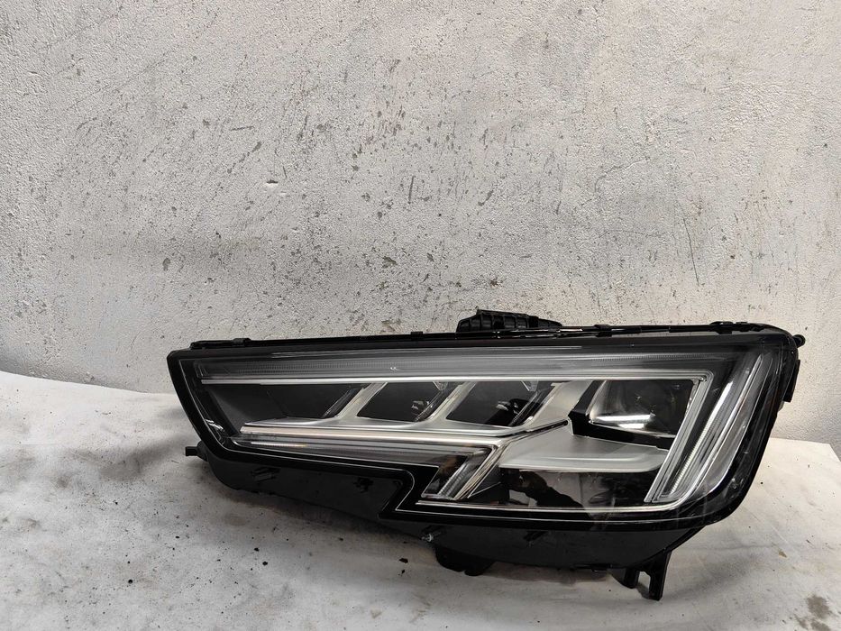Оригинален фар Ауди А4 Б9  Audi A4 B9 Full  Led Matrix