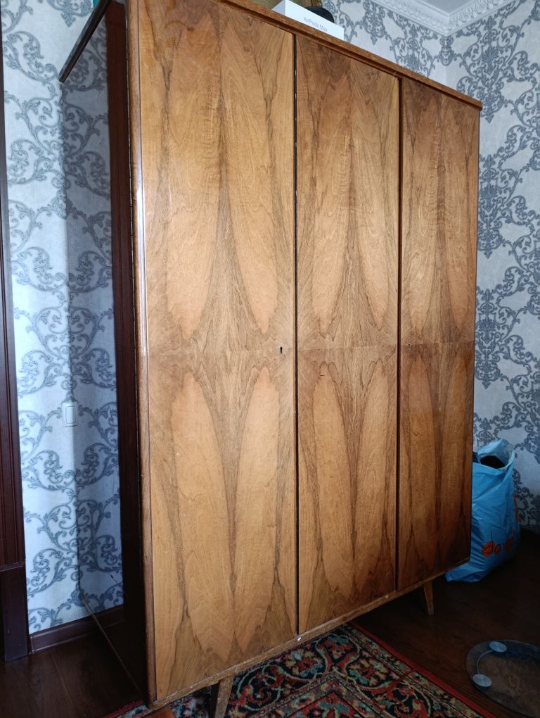 Продается шкаф, shkaf sotiladi