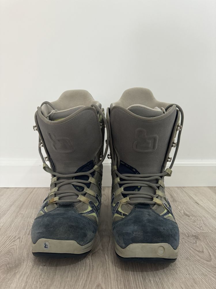 Snowboard Burton Clash 155cm + legaturi Burton + optional Boots Butron
