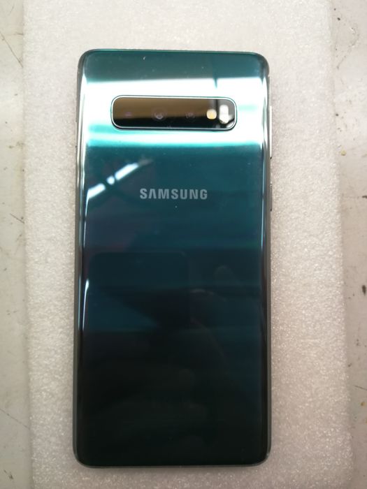 Продавам Samsung s10 без забележки.