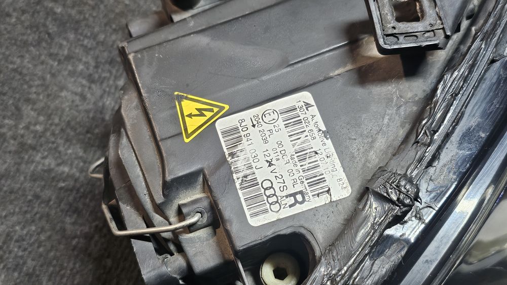 Far Audi TT 8J
Sunt functionale
Se va