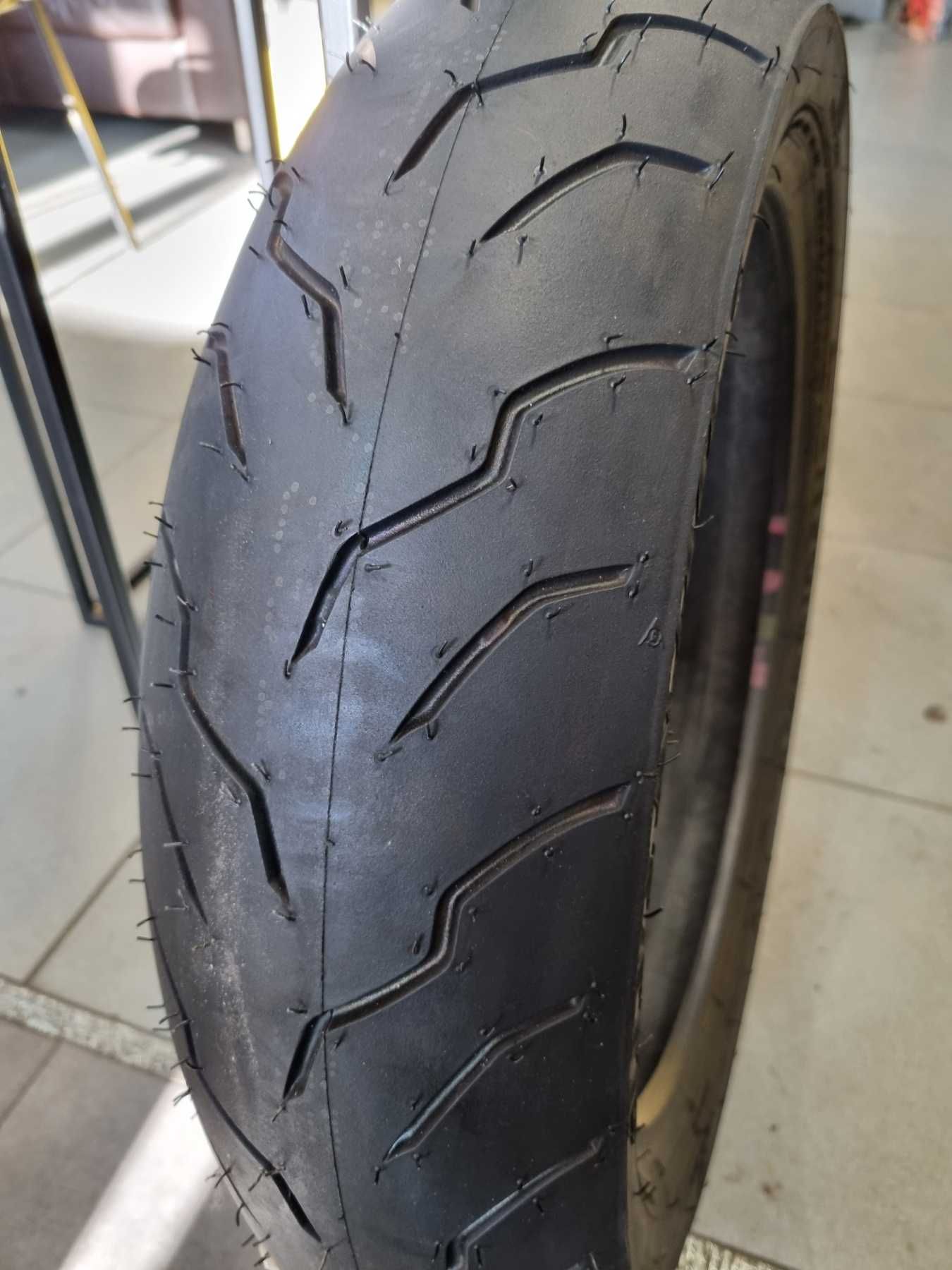 140/75R17 Dunlop American Elite  1 бр. нова гума за мотоциклет