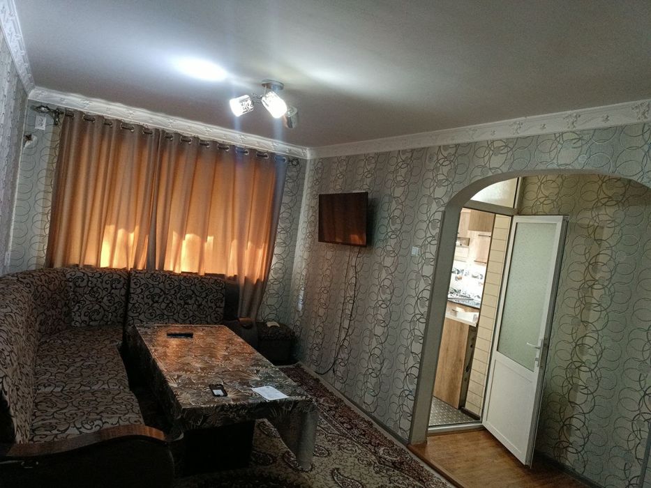 Gʻafur Gʻulom metrosi NBUni yaqinida arenda