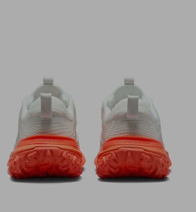 NIKE  Acg  Fly 2