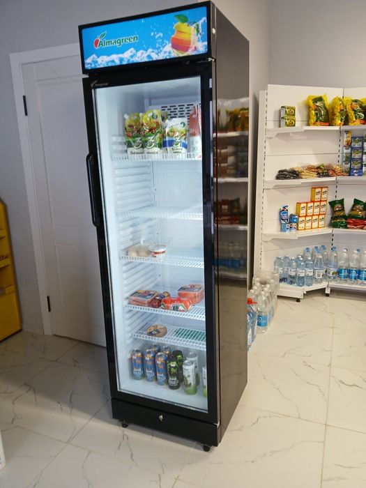 Холодильник витринный