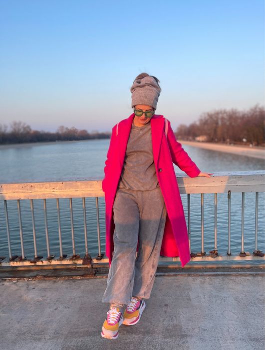 Цикламено палто с вълна