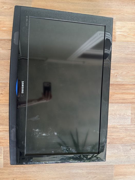 Продам телевизор Самсунг