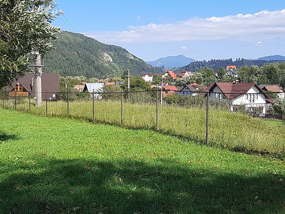 Vând teren intravilan