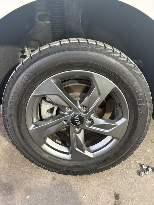 Продам резину, комплект Yokohama японская