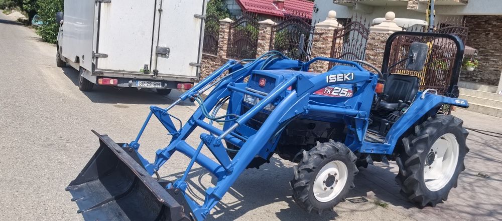 Tractor japonez Iseki Tk 25 hispeed cu încărcător frontal