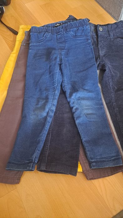 Lot pantaloni 3-4 ani