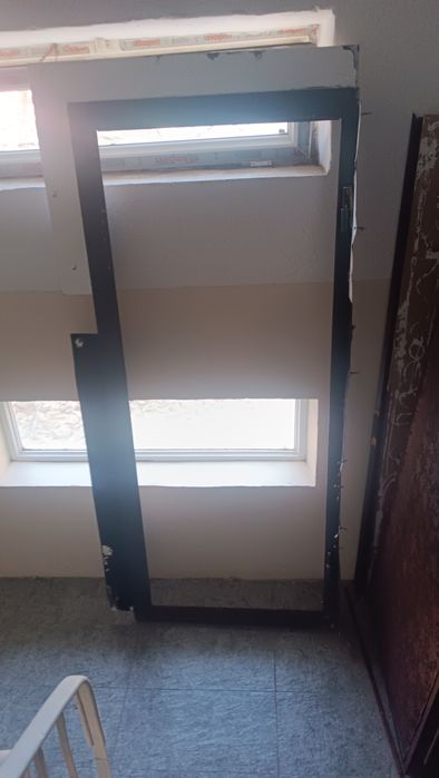 Темир эшик сотилади . Продается железный дверь