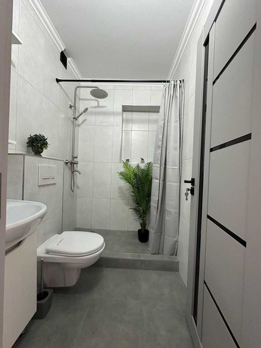 Дава се под наем Двустаен апартамент в София, Красно село - 55 кв.м за 400 € - Снимка #1