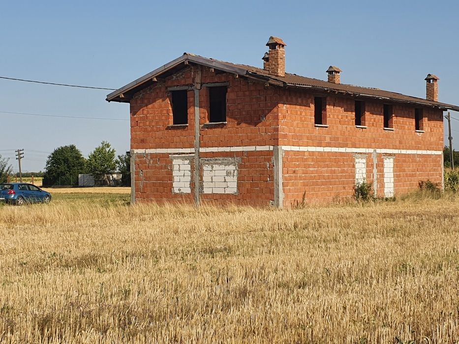 Casă P +1 și teren aferent