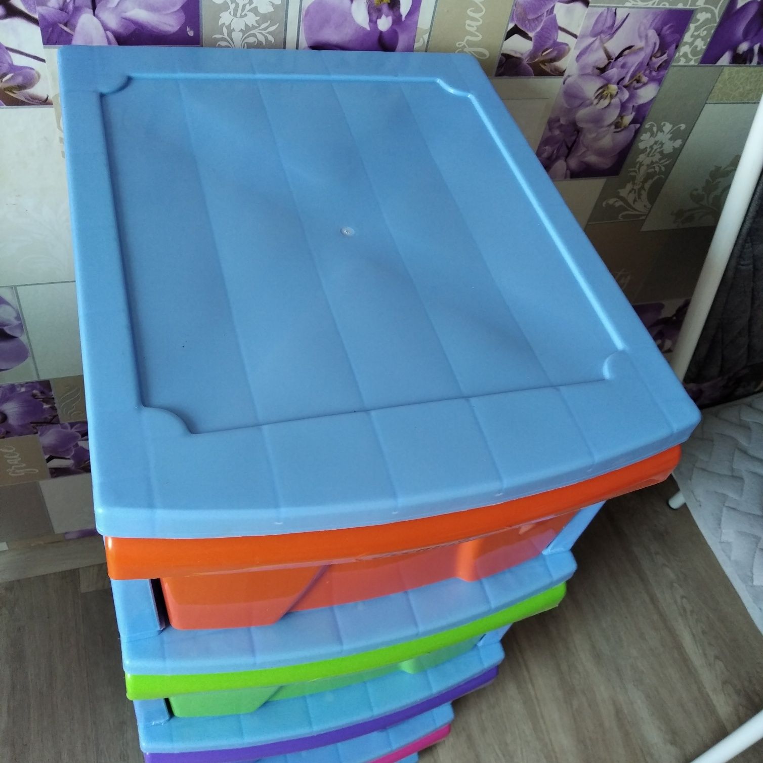Продам шкафчик. В отличном состоянии.