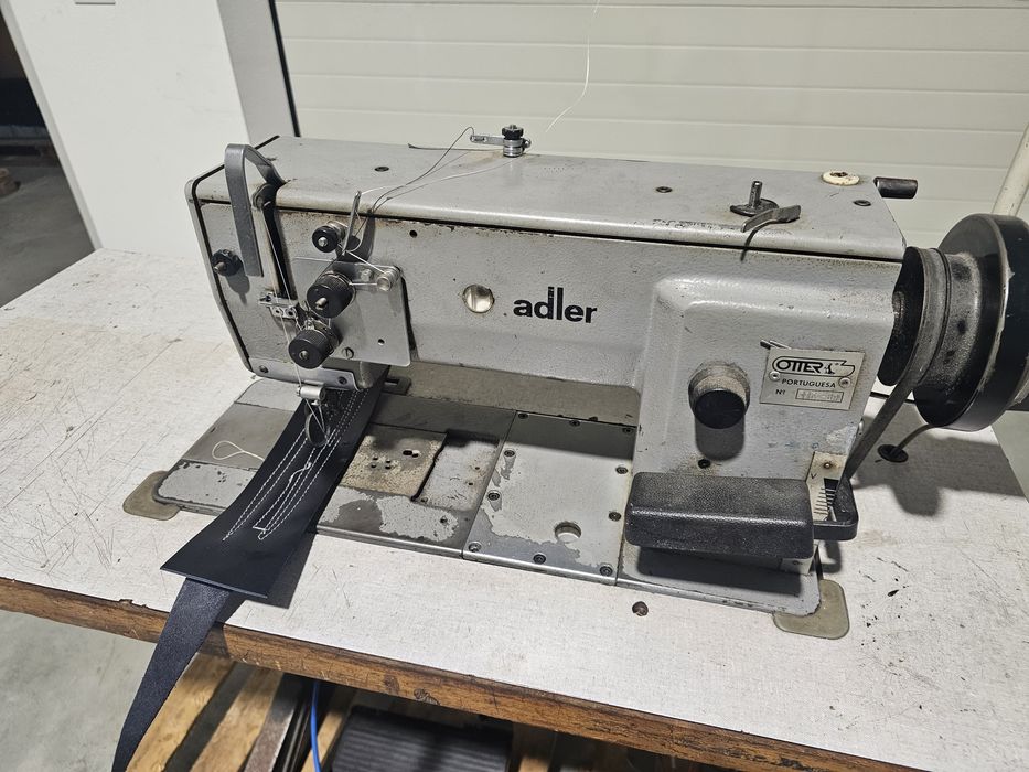 Masina de cusut în piele  industriala ADLER 467