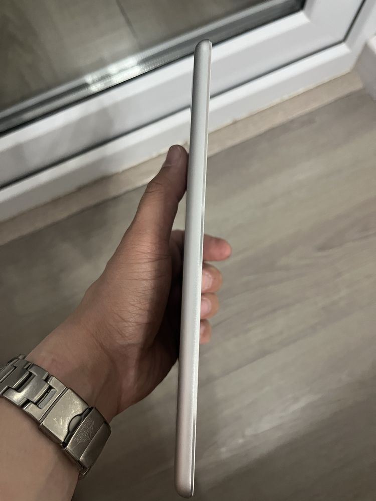 Планшет Ipad mini 2