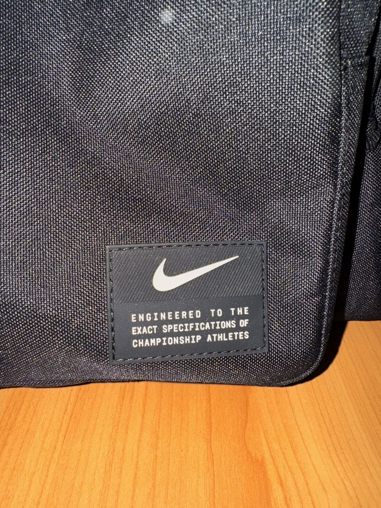 Geanta nike (adidas,puma,jordan)