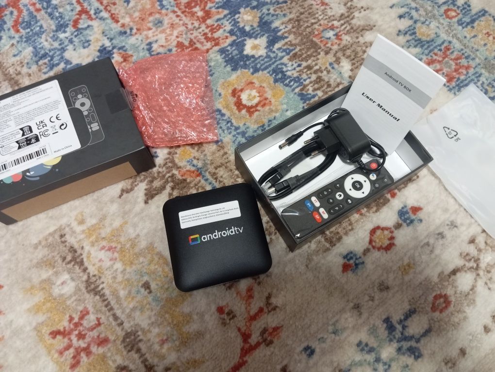 Android 14 smart tv box 2025 sounds remote control