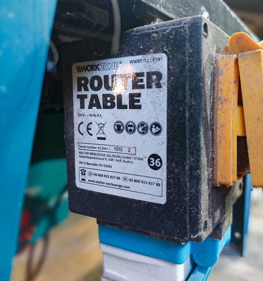 Оберфреза Black&Decker + Маса за оберфреза WorkZone
