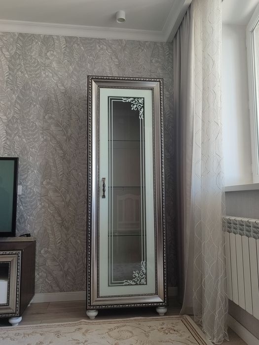 Тумбочка, шкаф, в хорошем состоянии