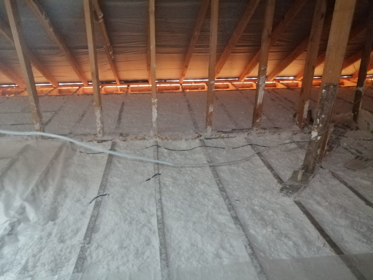 Утепление дома крыши и не только, Пеноизолом в Талдыкоргане. Пеной