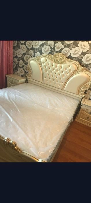 Спальный гарнитур