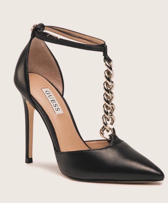 Обувки на висок ток Guess