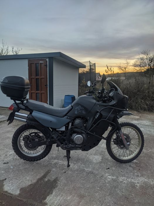 Honda Transalp xl600( Motocicleta Touring, enduro)