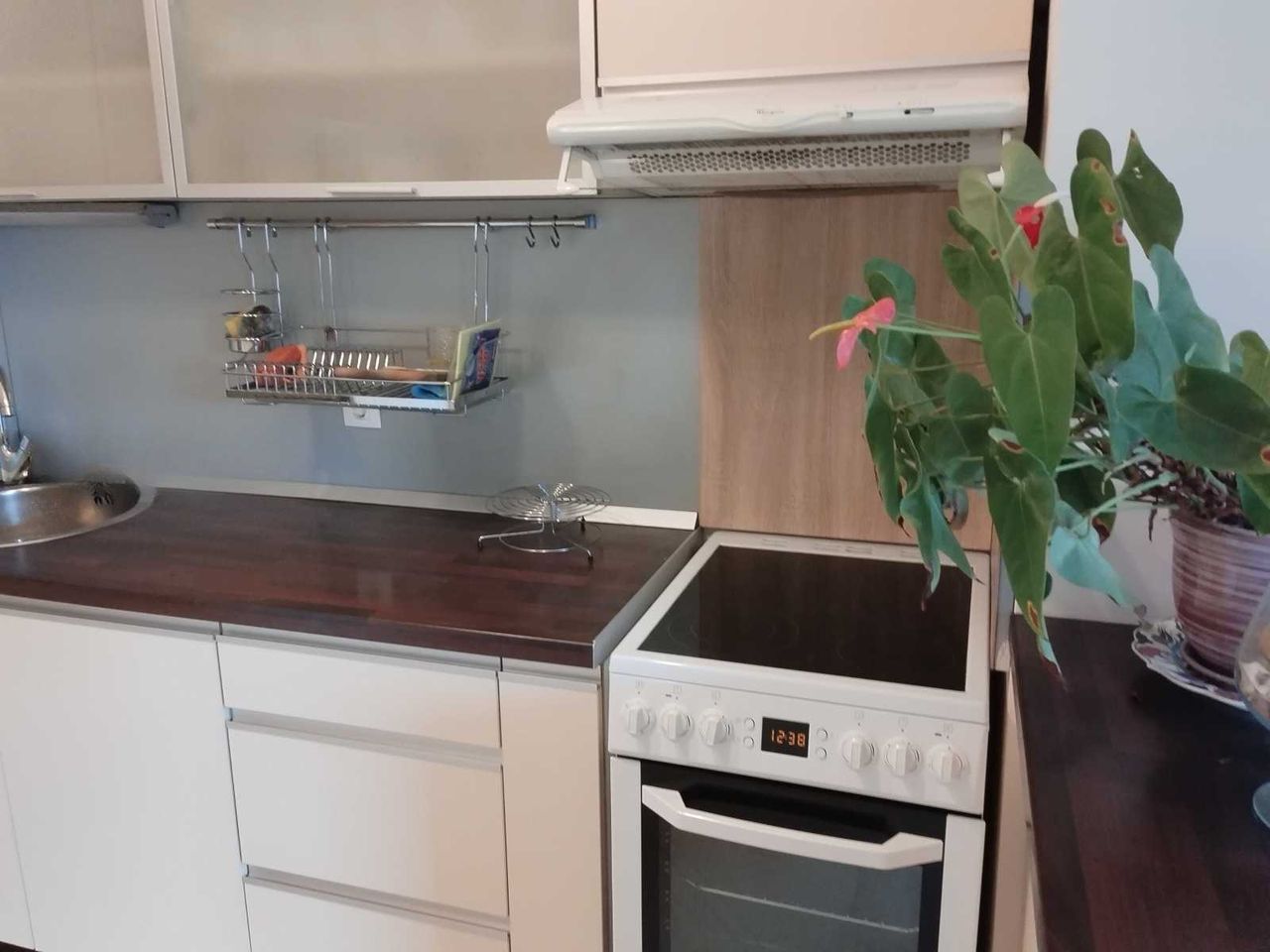 Дава се под наем Тристаен апартамент в София, Банишора - 120 кв.м за 600 € - Снимка #11