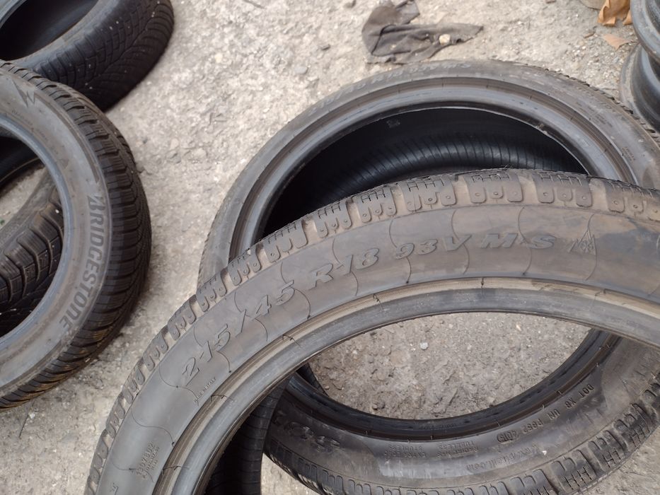 Pirelli Winter 2бр.215/45/18 дот4015