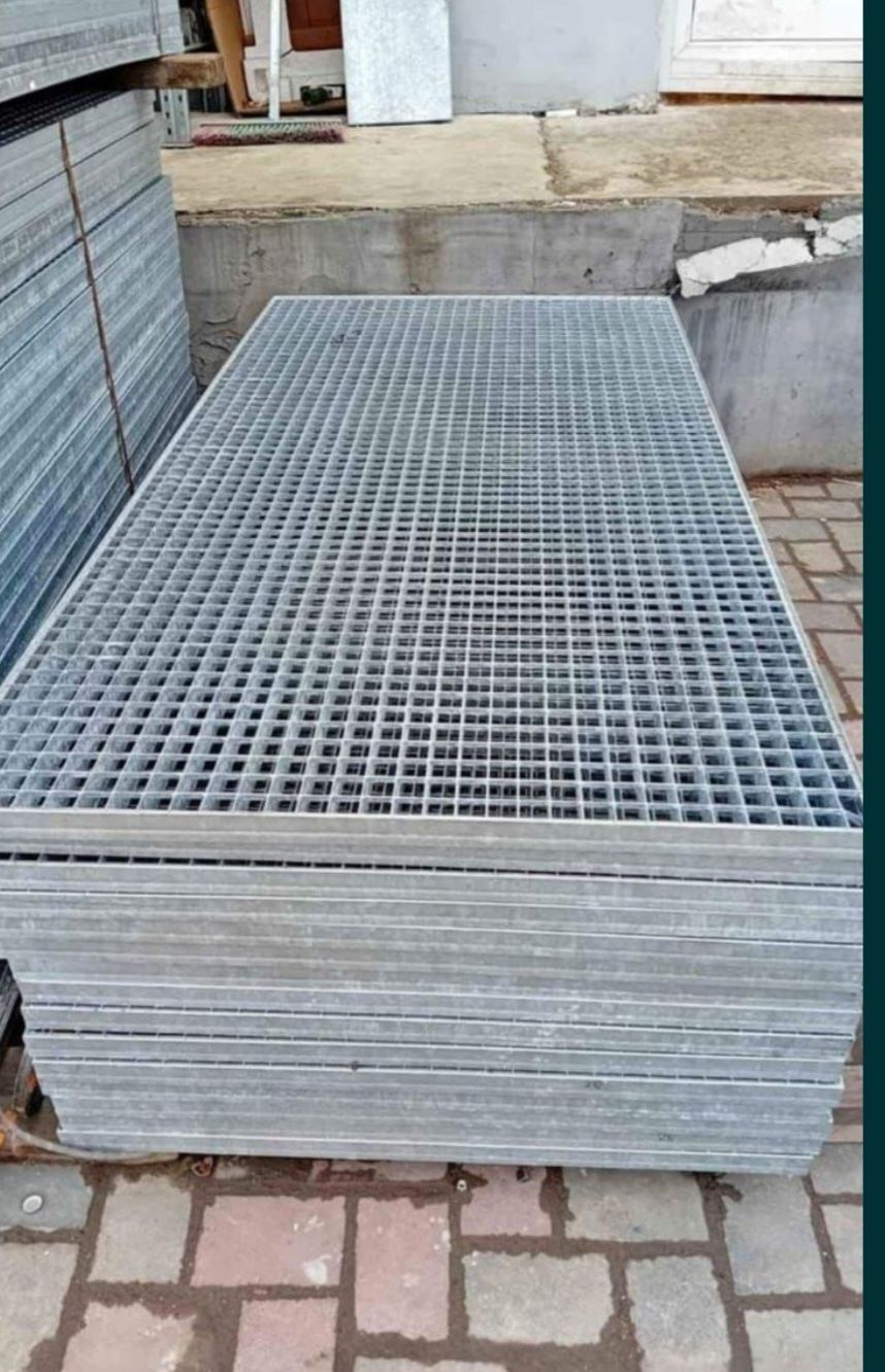 Grătare metalice galvanizate