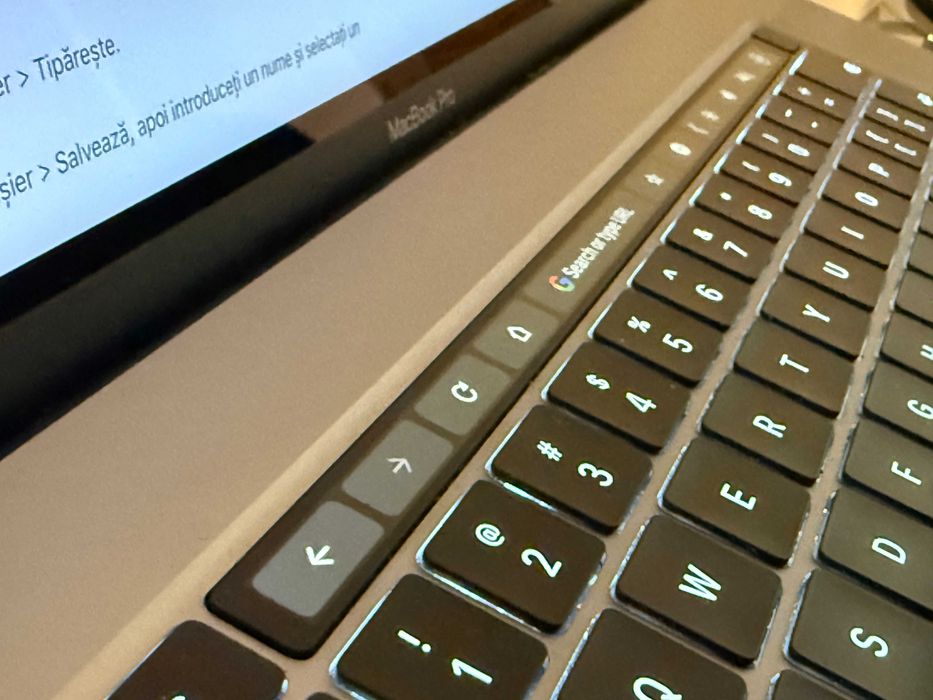 MacBook Pro 16" (2019) i9 / 16GB RAM - 1TB+8GB video – Stare Perfectă!