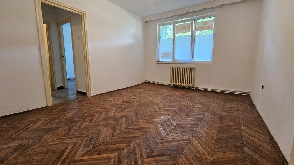 Apartament Ultracentral, parter, spatiu comercial