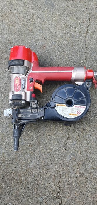 Pistol pneumatic cuie beton Max HN25C