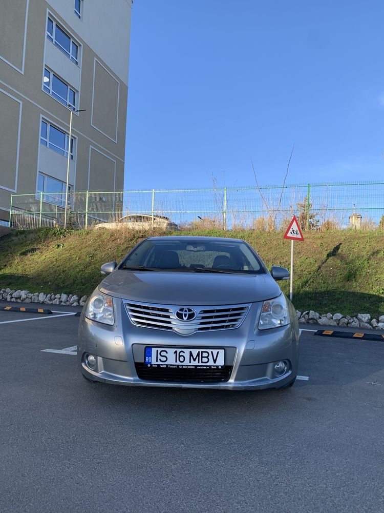 Toyota Avensis 1.8 benzina 2010 145cp