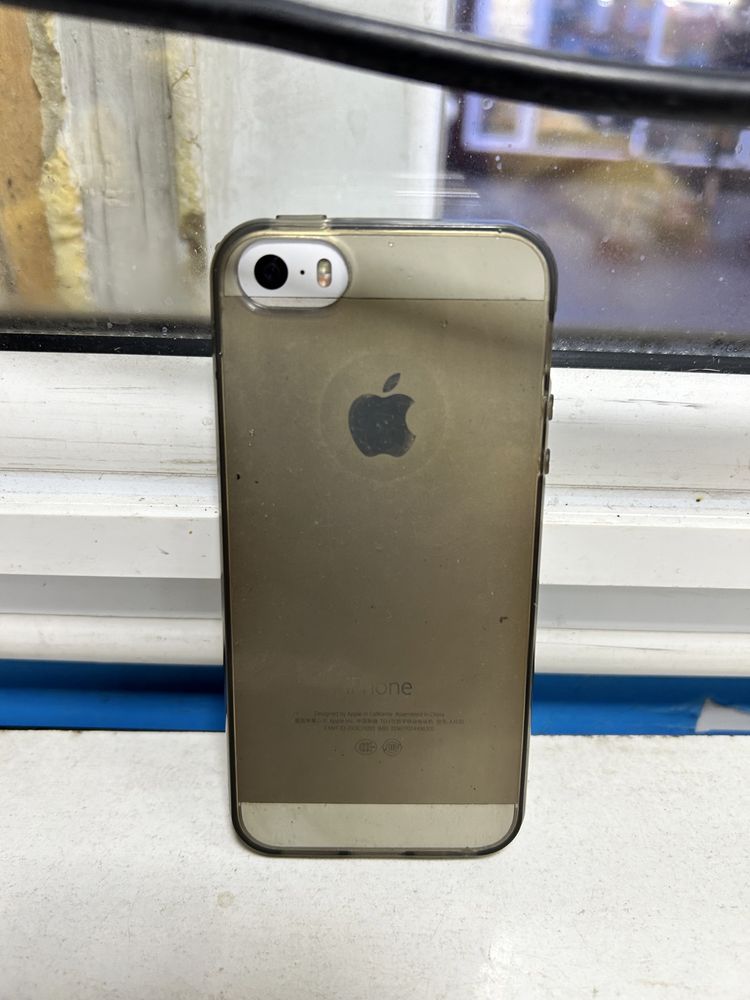 Продается айфон 5 S в хорошем состоянии аккумулятор новый.