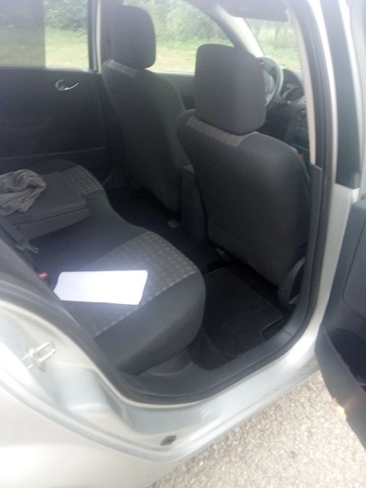 Vând sau schimb Renault Megane 2