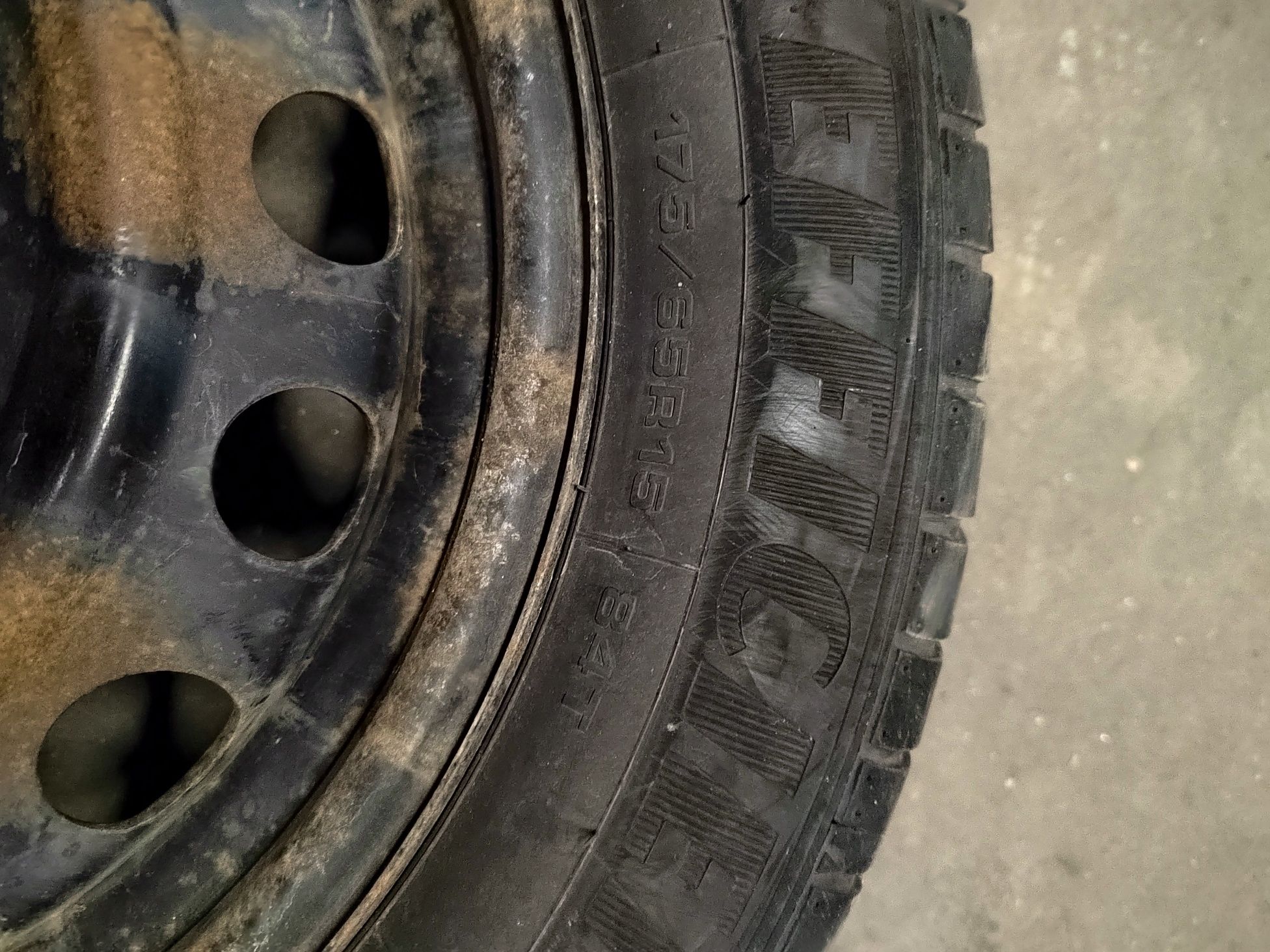 Летни гуми Goodyear 4 бр 175 65 15, Зимни гуми Nokia 4 бр 175 65 15