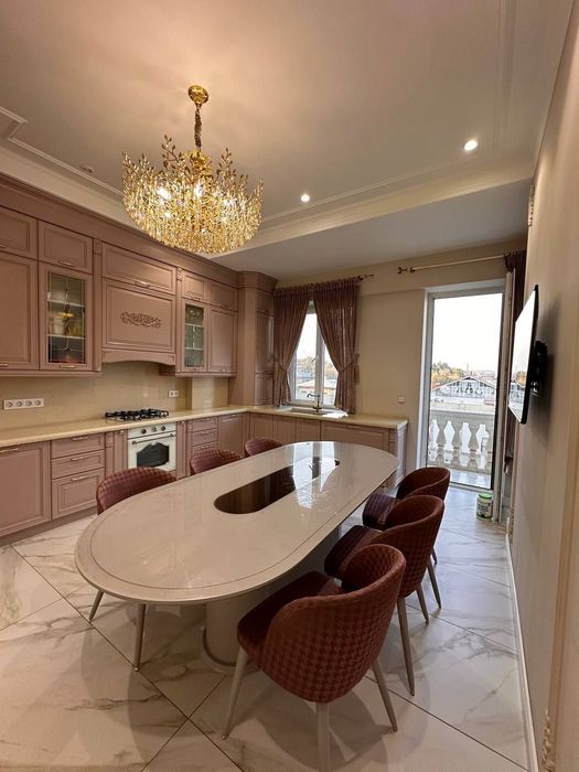 Продается 4/4/10 квартира в ЖК Лондон,ул Новомосковская