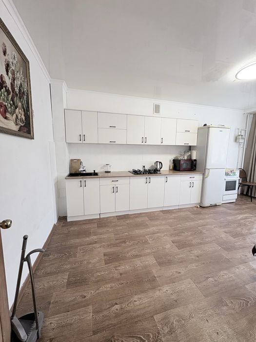 Поодам 3 комнатную квартиру