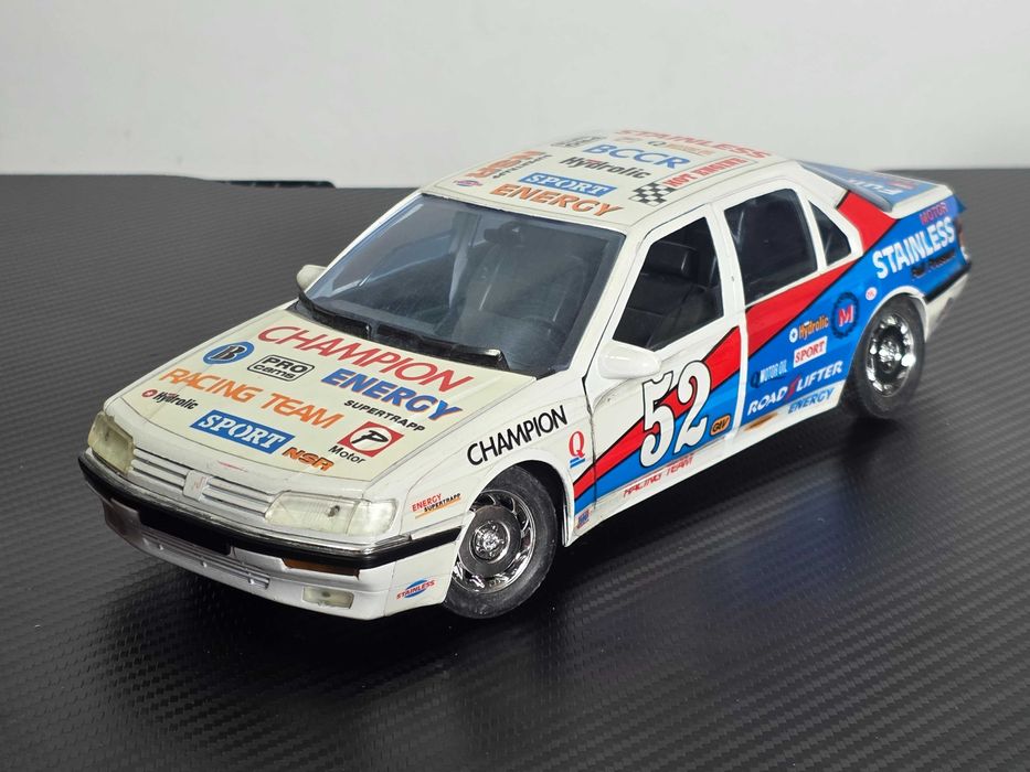 Macheta Auto 1/18 Majorette Peugeot 605
