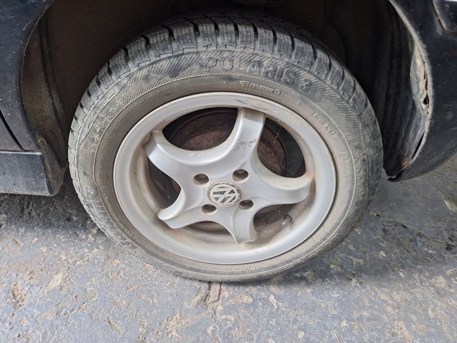 Jante din aliaj R14 5 spite 4x100 Anvelope iarna M+S Barum POLARIS 3 1