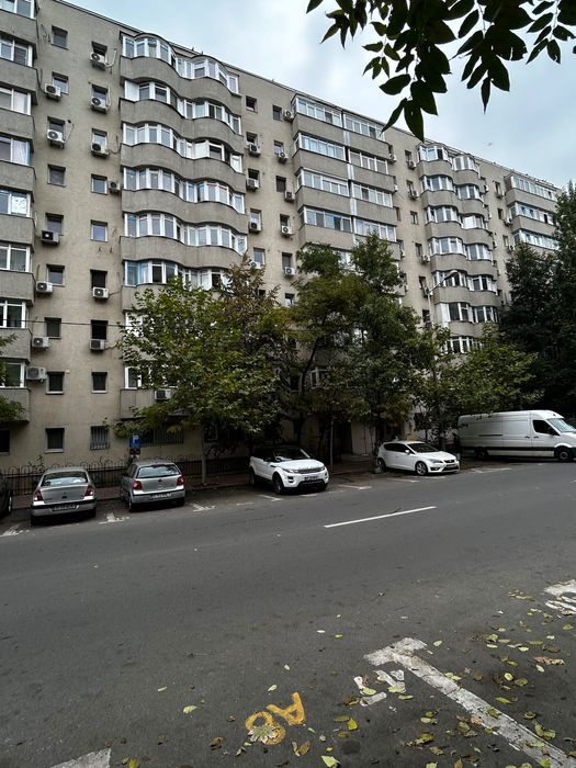 Proprietar gars str. Foisorului nr. 13 (zona Mall Vitan-Nerva Traian)