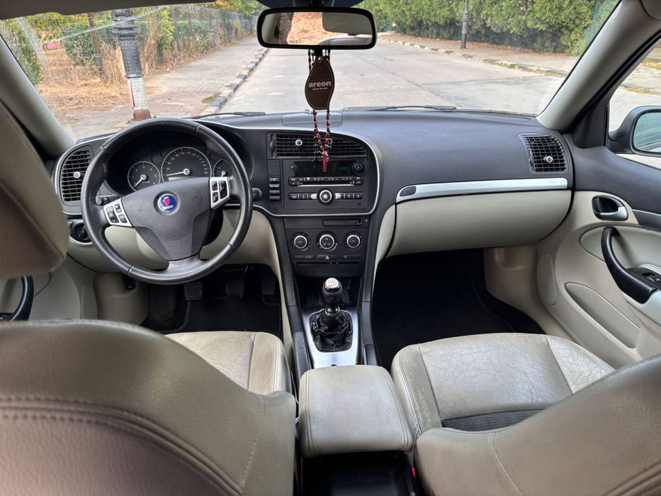 Vând saab impecabil adus recent din Spania