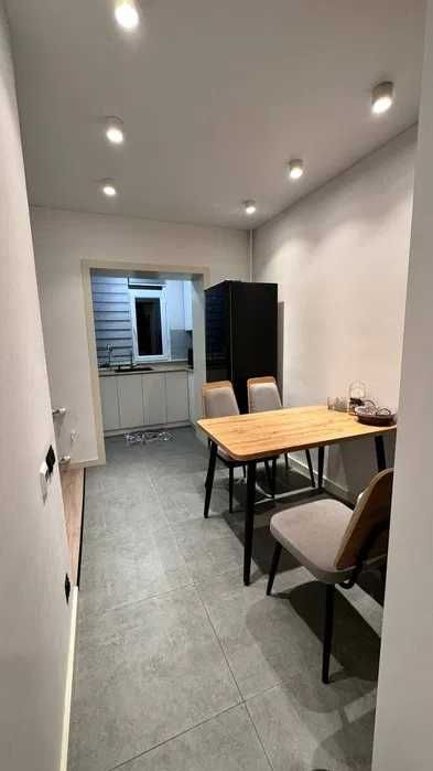 Срочно сдам 2- комнаты  2/5  Чиланзар  13-квартал 838*