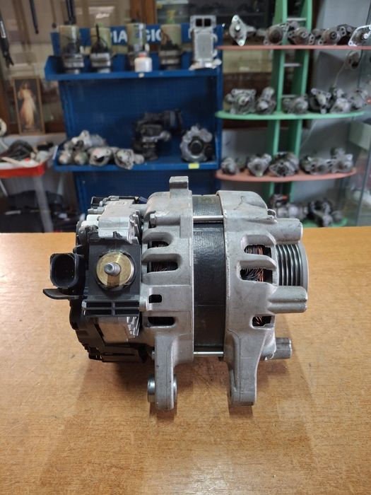 Alternator Fiat Panda(319) Fiat 500(322) 1.0i Hybrid  2015-